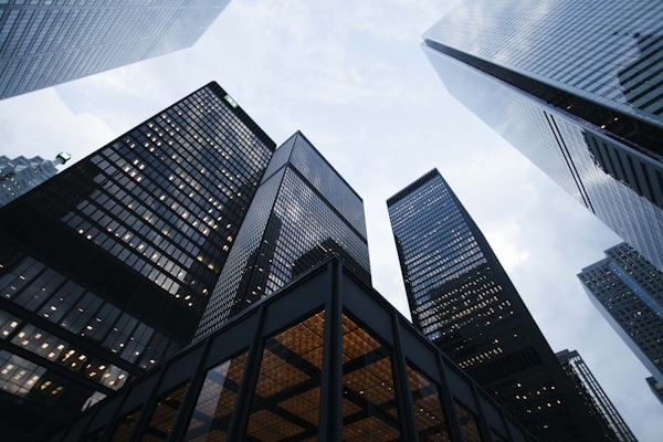 Risk Management for Prop Firm Traders Passing Gold Trading Challenges